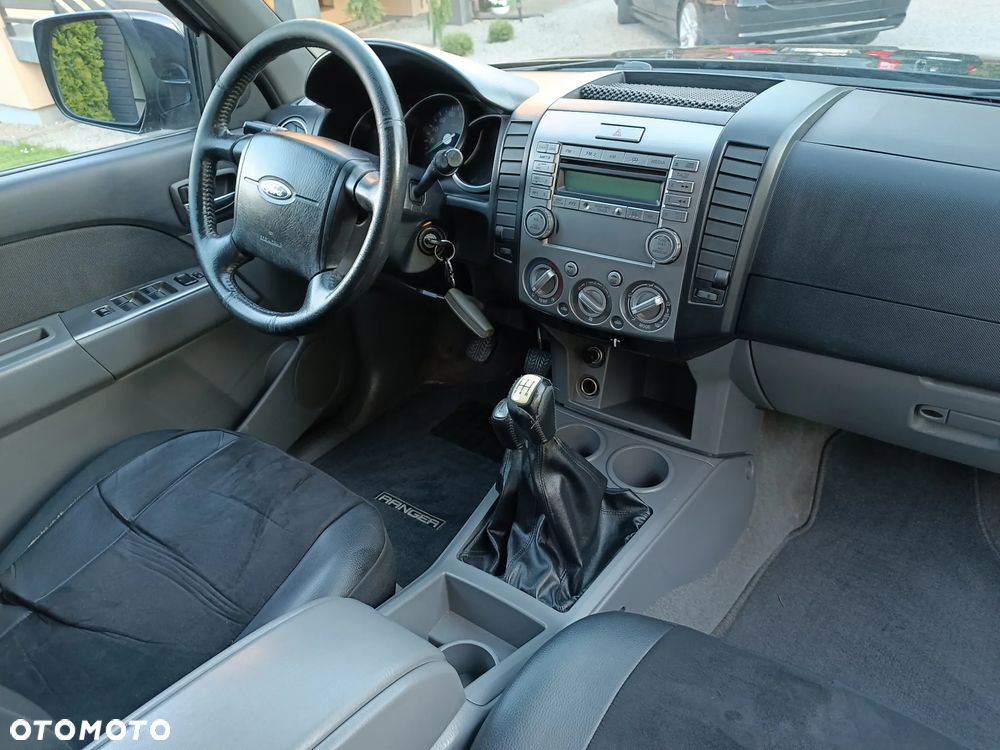 Ford Ranger 2.5 TDCi DC XLT - 30