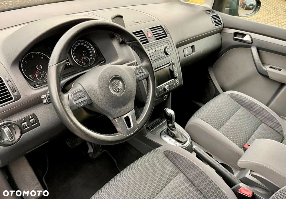 Volkswagen Touran 2.0 TDI DSG Highline - 23