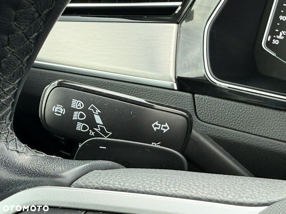 Volkswagen Passat - 33