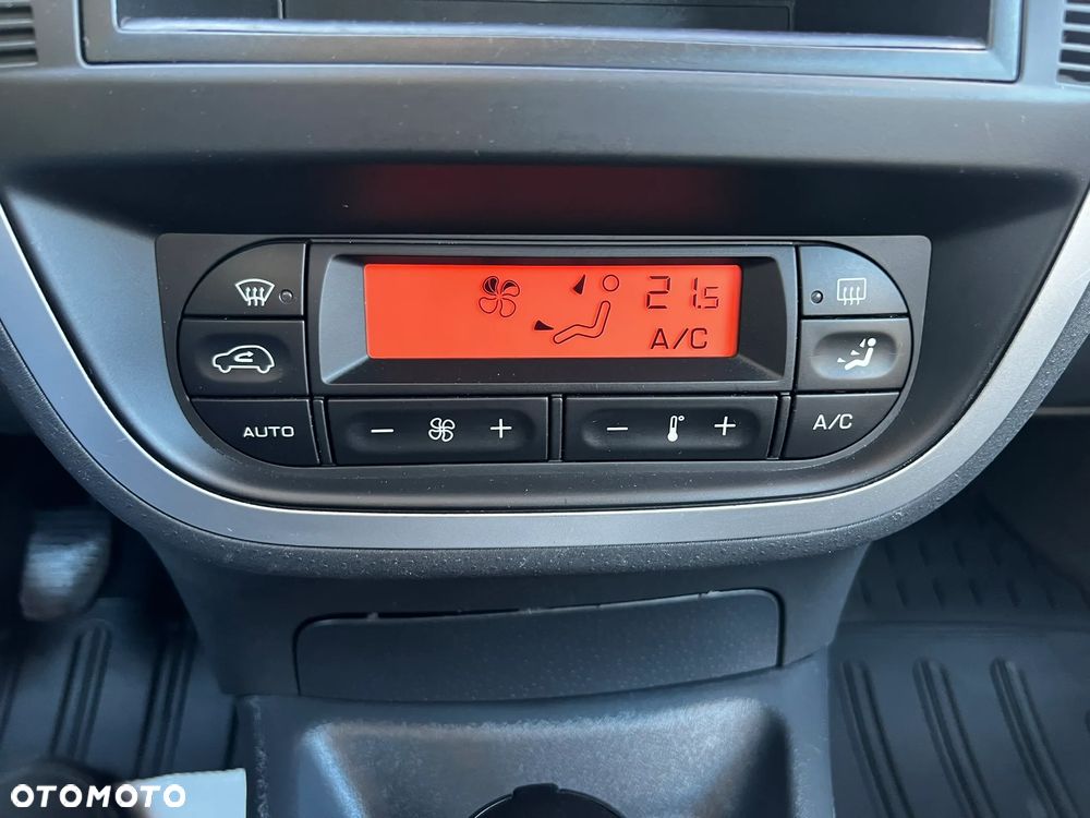 Citroën C3 1.6 HDi FAP Confort - 18