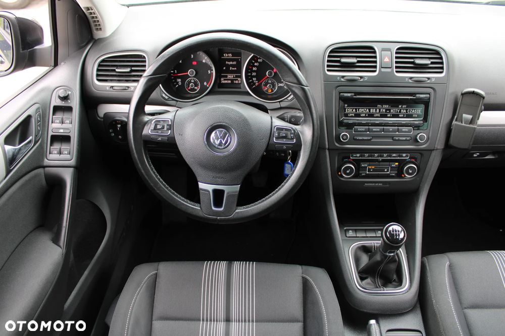 Volkswagen Golf 2.0 TDI DPF MATCH - 18
