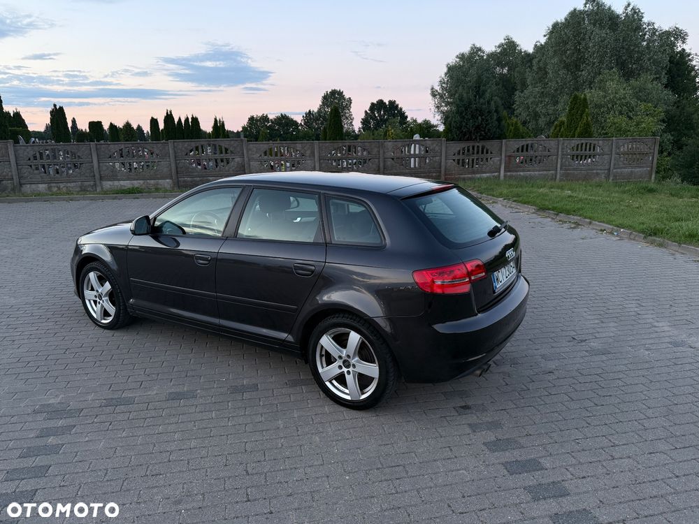 Audi A3 Sportback 2.0 TDI Ambiente - 6