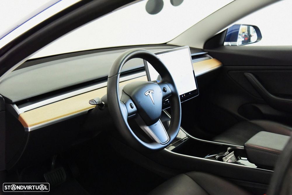 Tesla Model 3 - 11