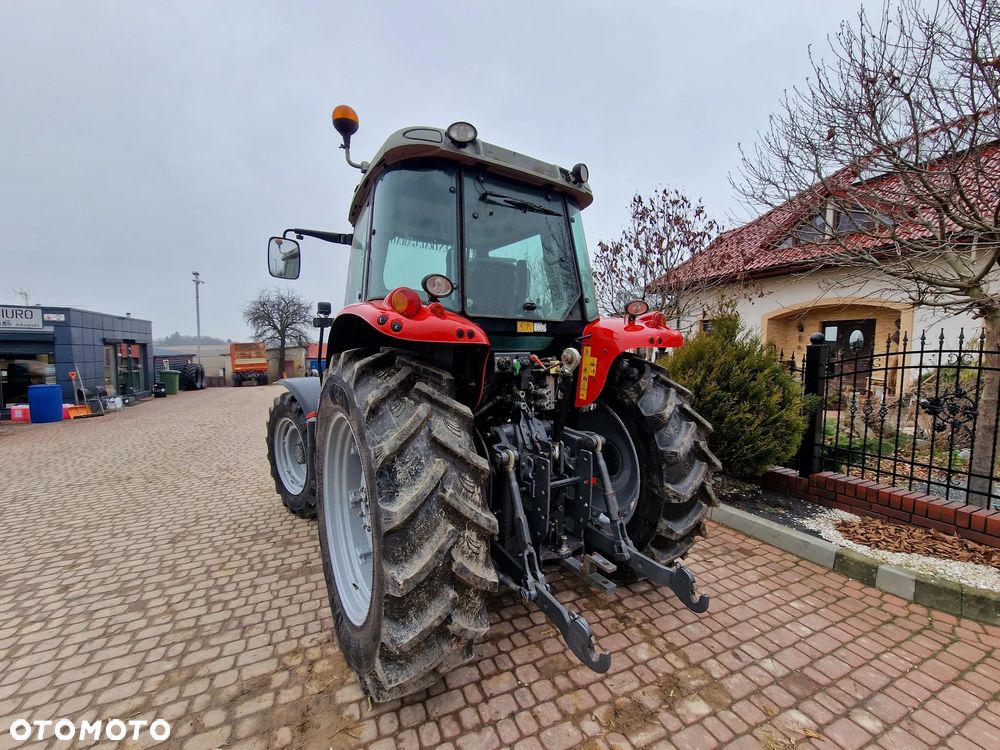 Massey Ferguson 5435, 2011r., 85KM - 6
