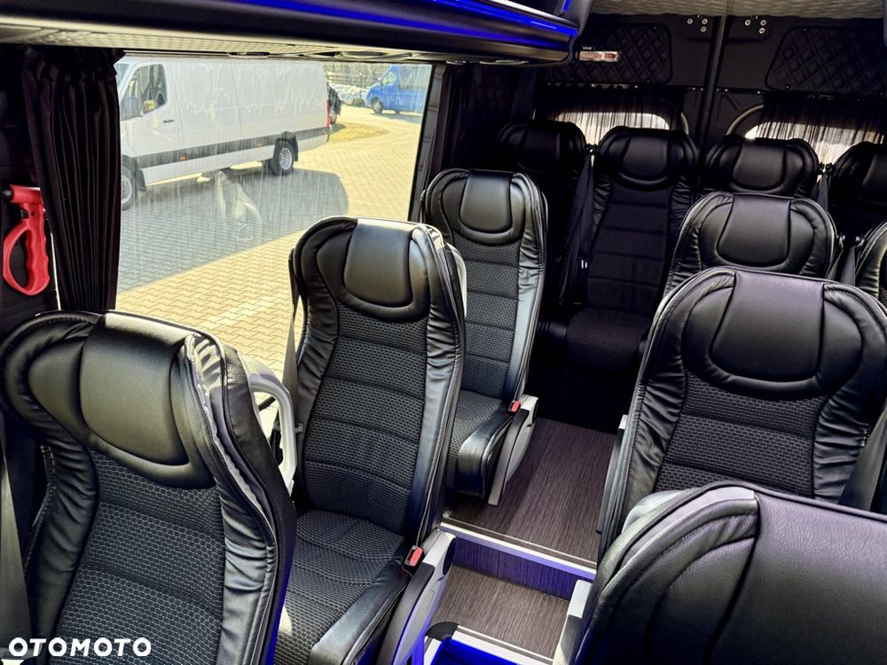Mercedes-Benz Sprinter 519 Panoramic Line - 17