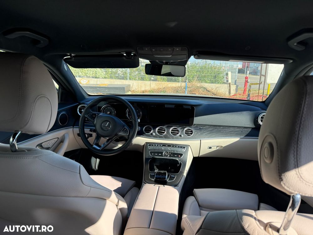 Mercedes-Benz E - 10