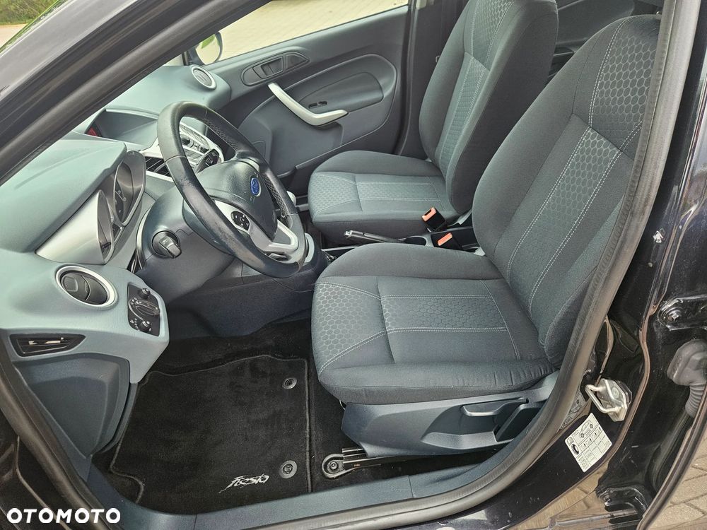 Ford Fiesta 1.25 Champions Edition - 3