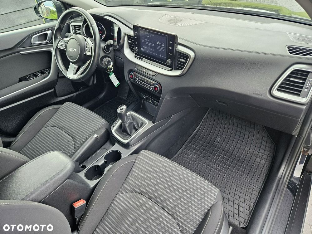 Kia XCeed 1.5 T-GDI M - 10