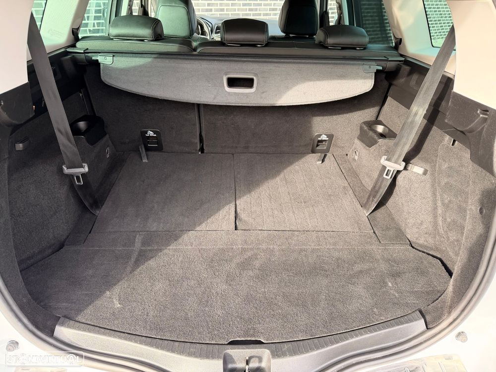 Renault Grand Scénic - 14