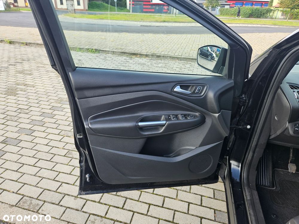 Ford Kuga - 12