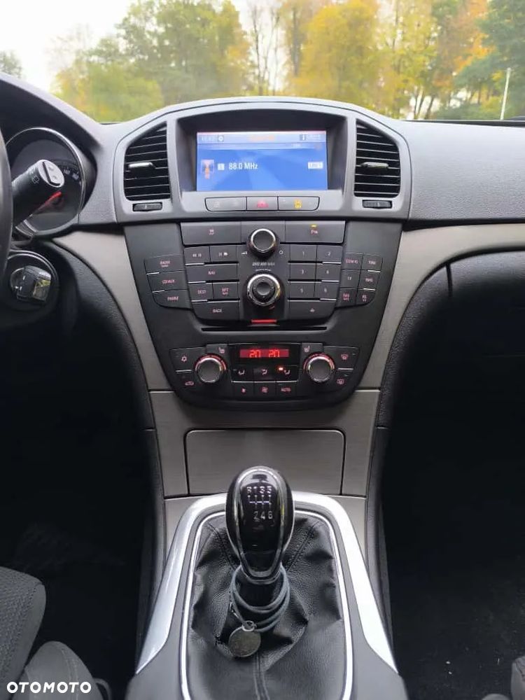 Opel Insignia 2.0 CDTI - 9