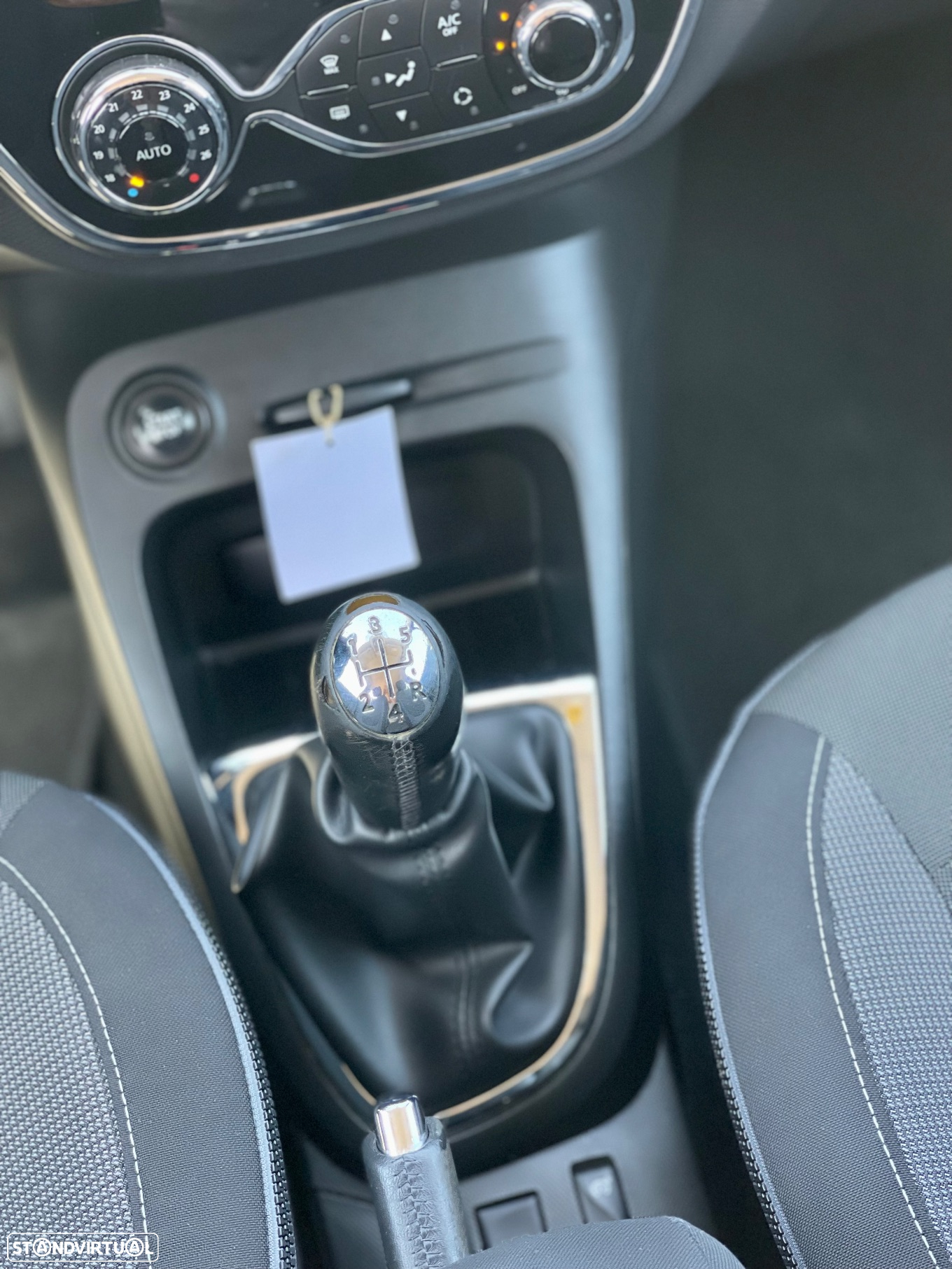 Renault Captur 1.5 dCi Exclusive - 15