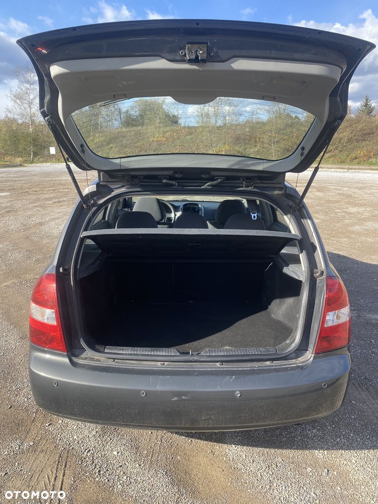 Kia Cerato 1.6 LX / Family - 7