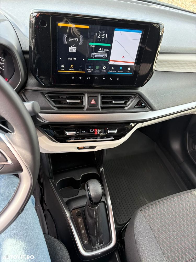 Suzuki Swift 1.2 Dualjet 12V CVT MHEV Spirit - 8