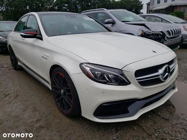 Mercedes-Benz Klasa C AMG 63 S AMG Speedshift 7G-MCT Edition 1 - 31