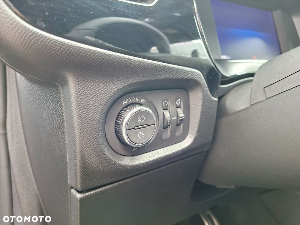 Opel Corsa - 25