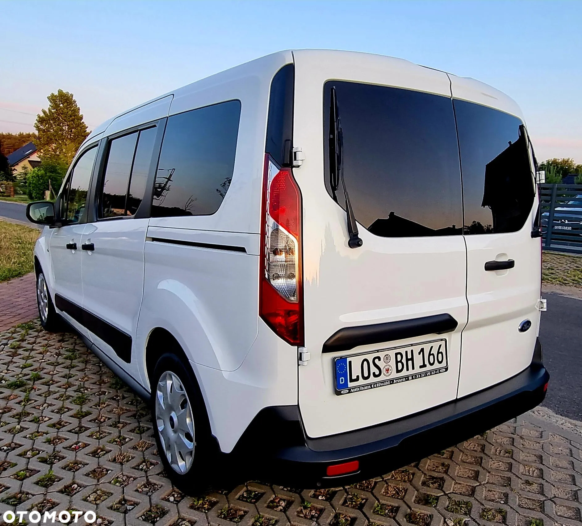 Ford Transit Connect 240 L2 Autm Trend - 8