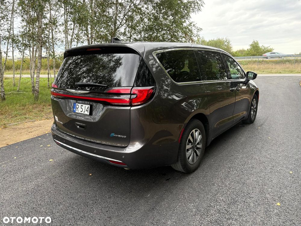 Chrysler Pacifica - 8
