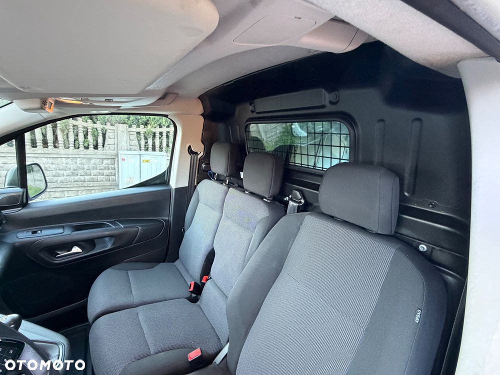 Opel COMBO - 15