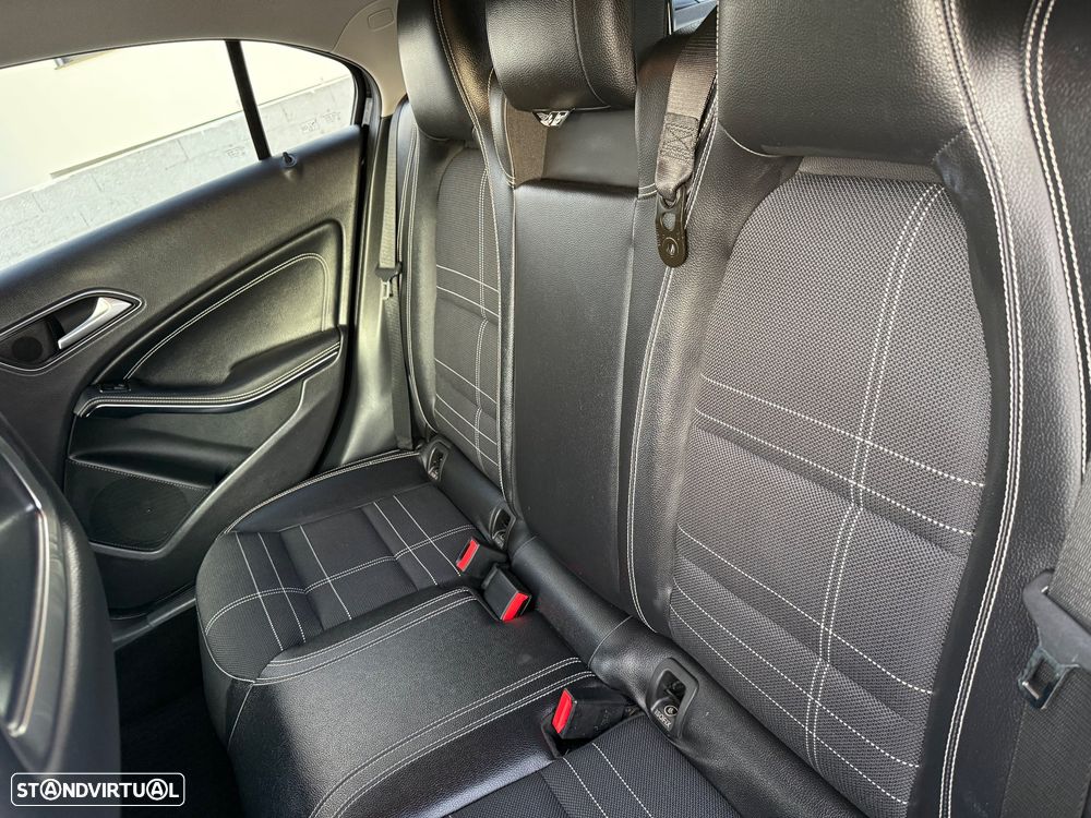 Mercedes-Benz A 200 CDi BE Urban - 32