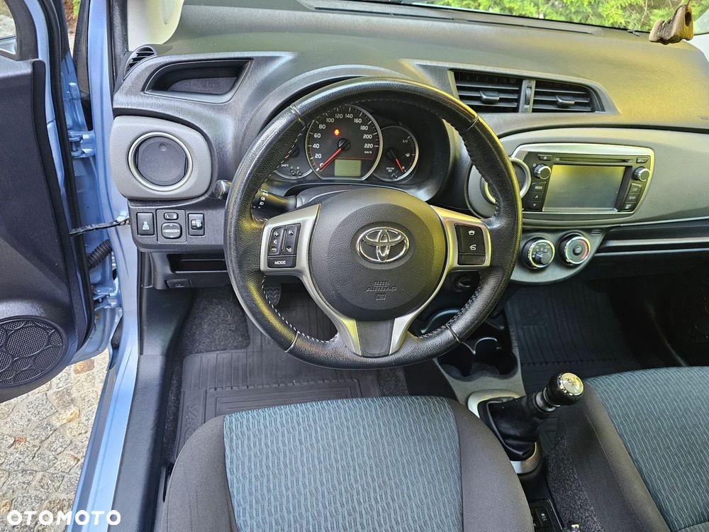Toyota Yaris - 12