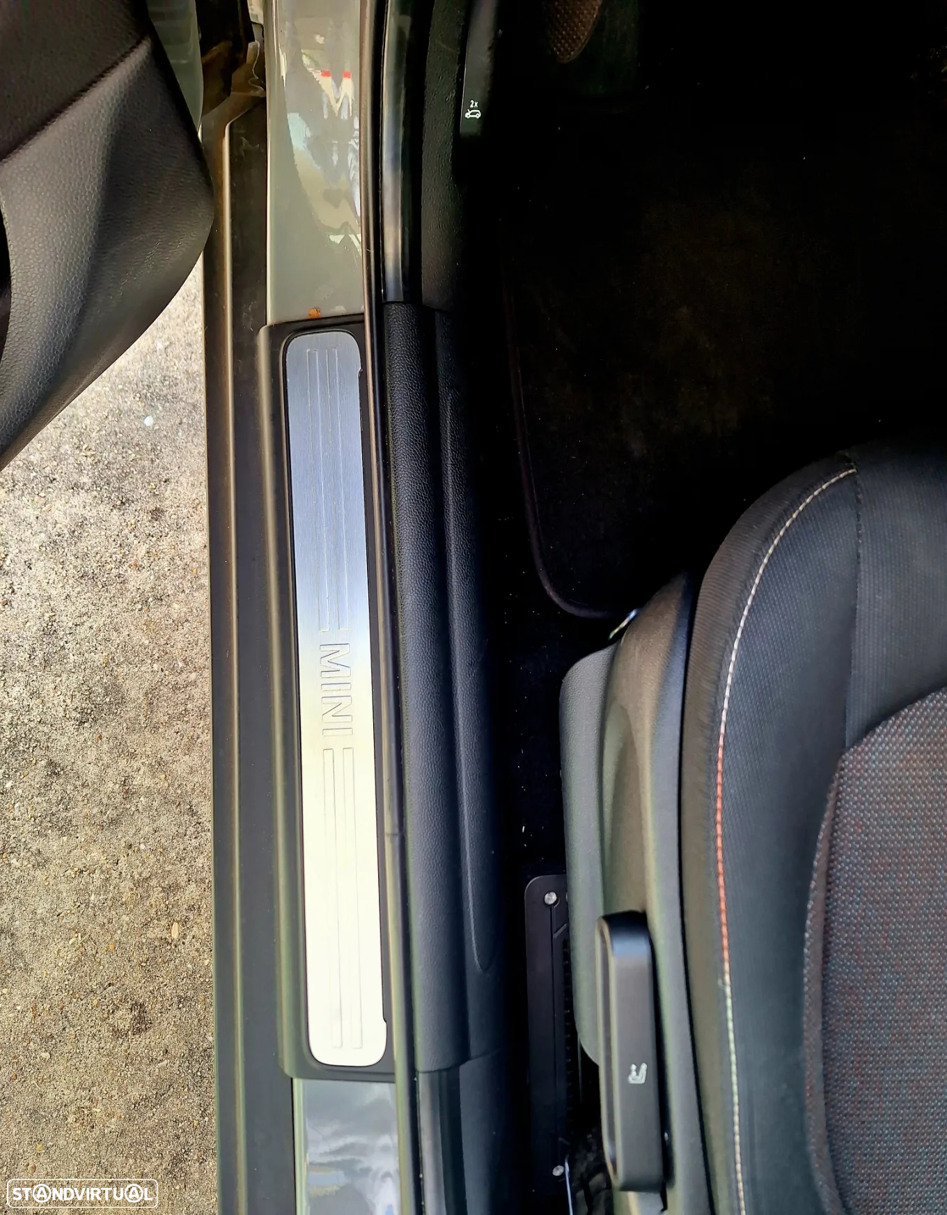 MINI 5 Portas One D - 12