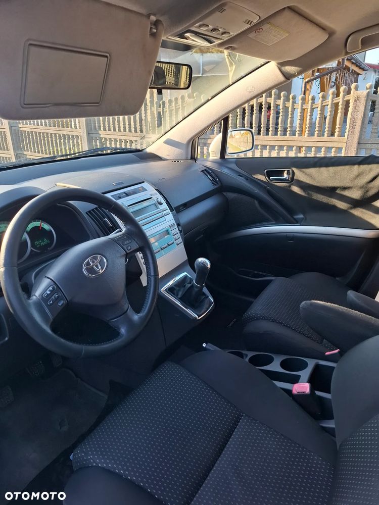 Toyota Corolla Verso - 7