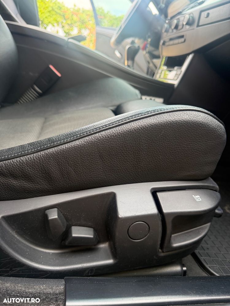 BMW Seria 5 520d - 12