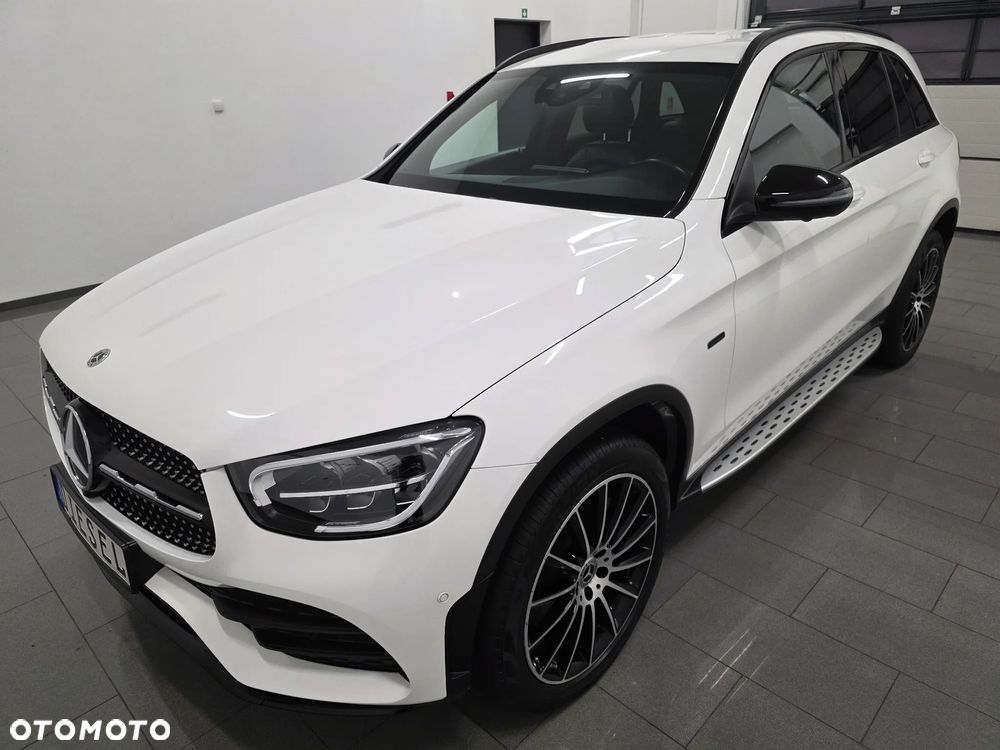 Mercedes-Benz GLC 300 de 4Matic 9G-TRONIC AMG Line Plus - 34