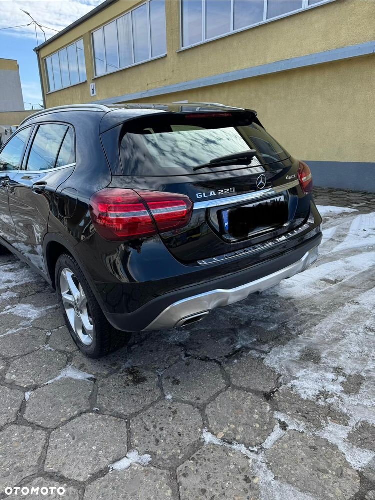 Mercedes-Benz GLA 220 4-Matic - 3