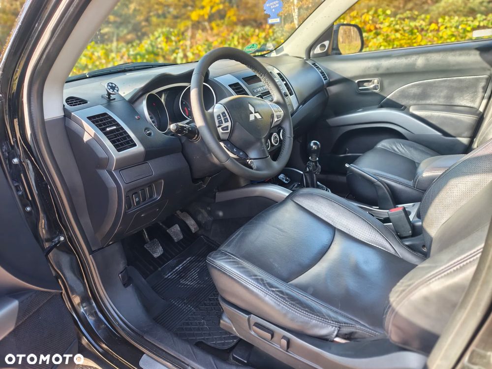 Mitsubishi Outlander - 17