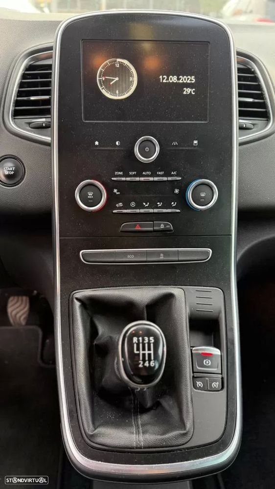 Renault Grand Scénic BLUE dCi 120 BLACK EDITION - 23