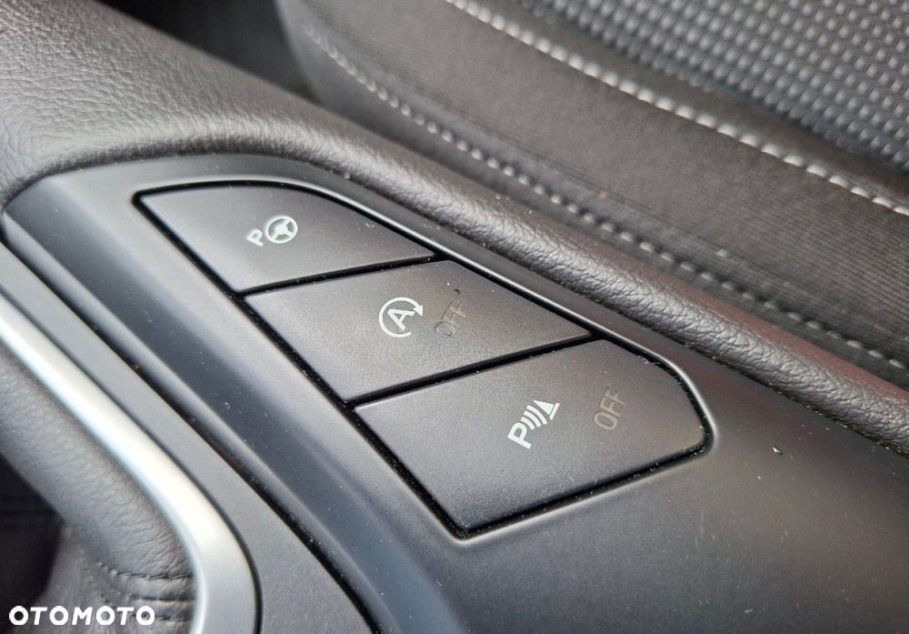 Ford Mondeo - 32