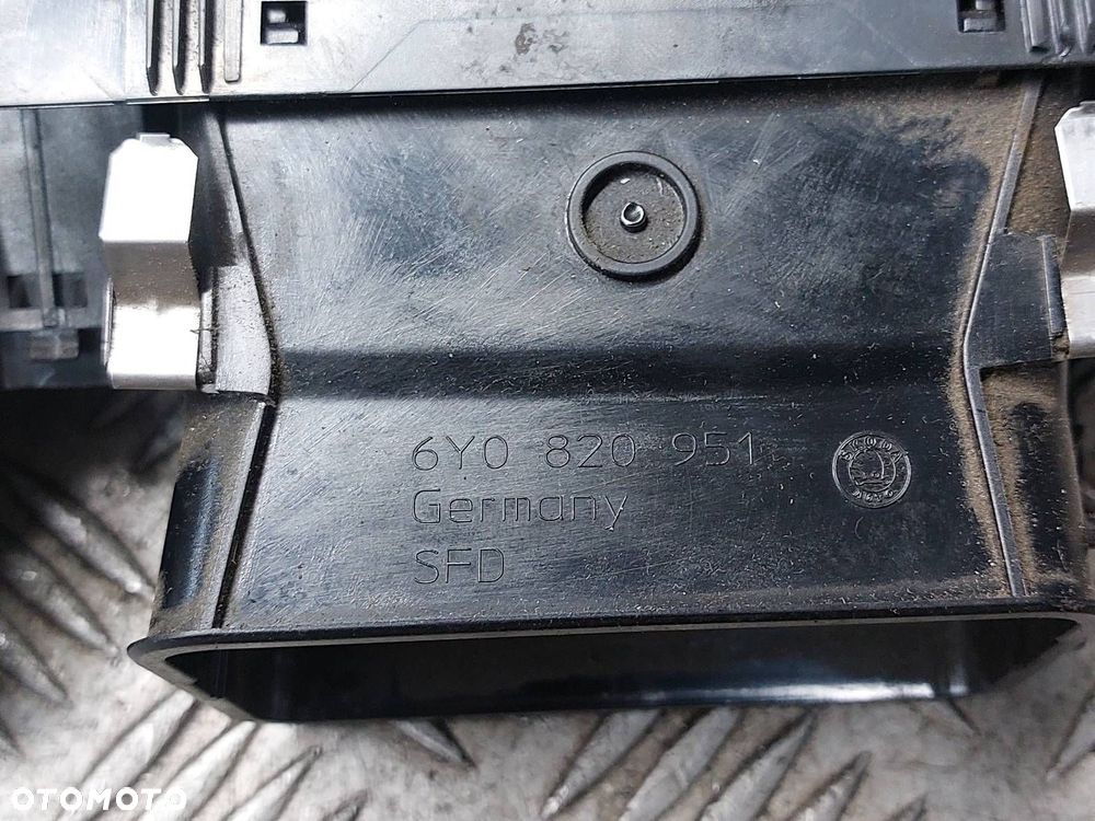 KRATKA NAWIEWU ŚRODKOWA SKODA FABIA I LIFT 6Y0820951 - 2