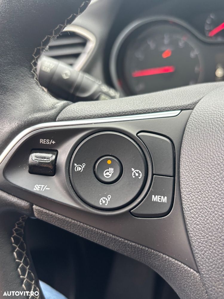 Opel Grandland X 1.2 Turbo START/STOP Business Edition - 14