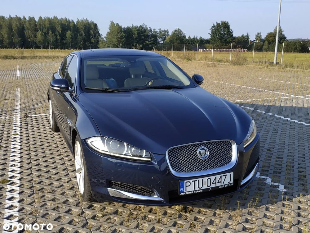 Jaguar XF 3.0 V6 D Luxury - 2