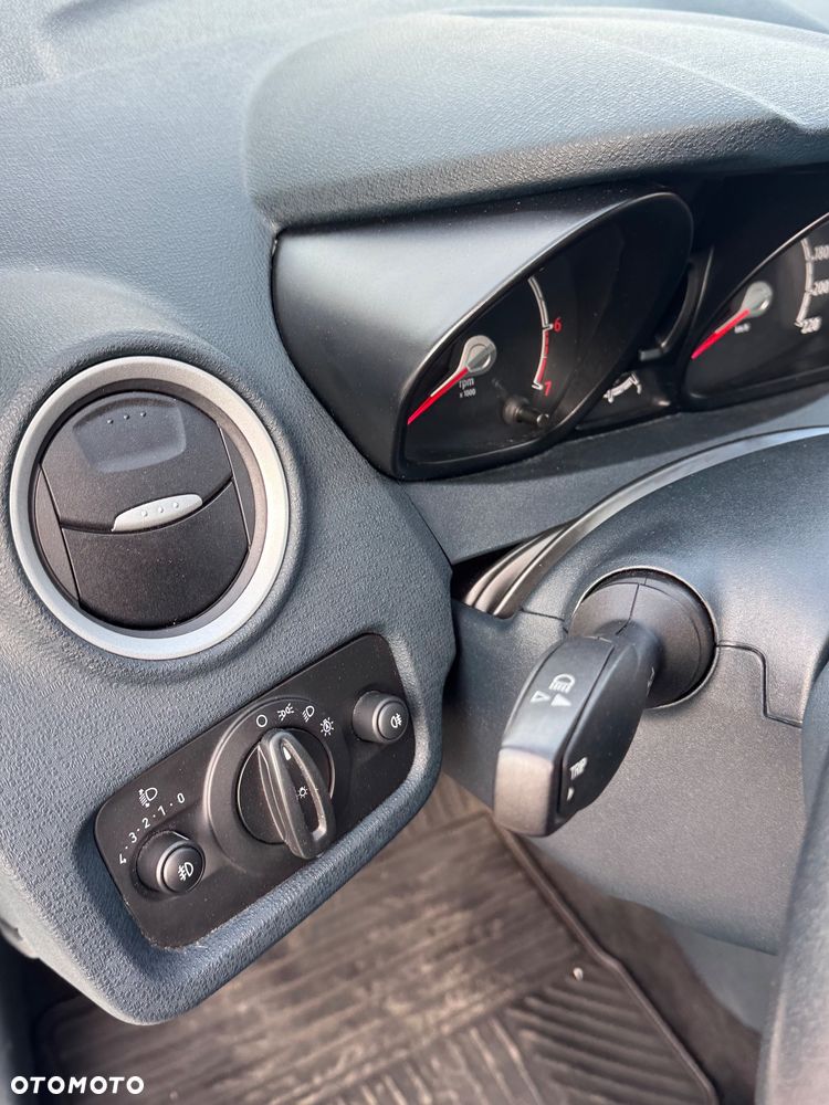 Ford Fiesta 1.4 Trend EU5 - 20