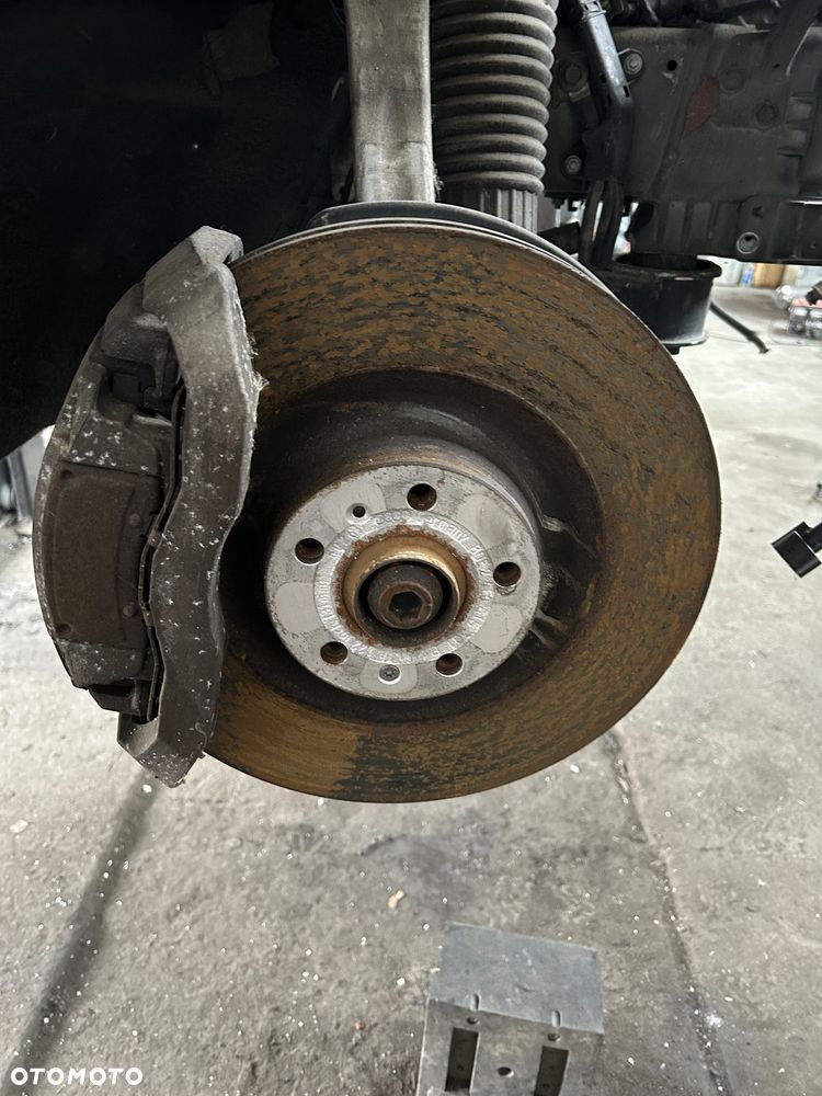 Audi a8d3 4.2 V8 układ hamulcowy zaciski tarcze - 1