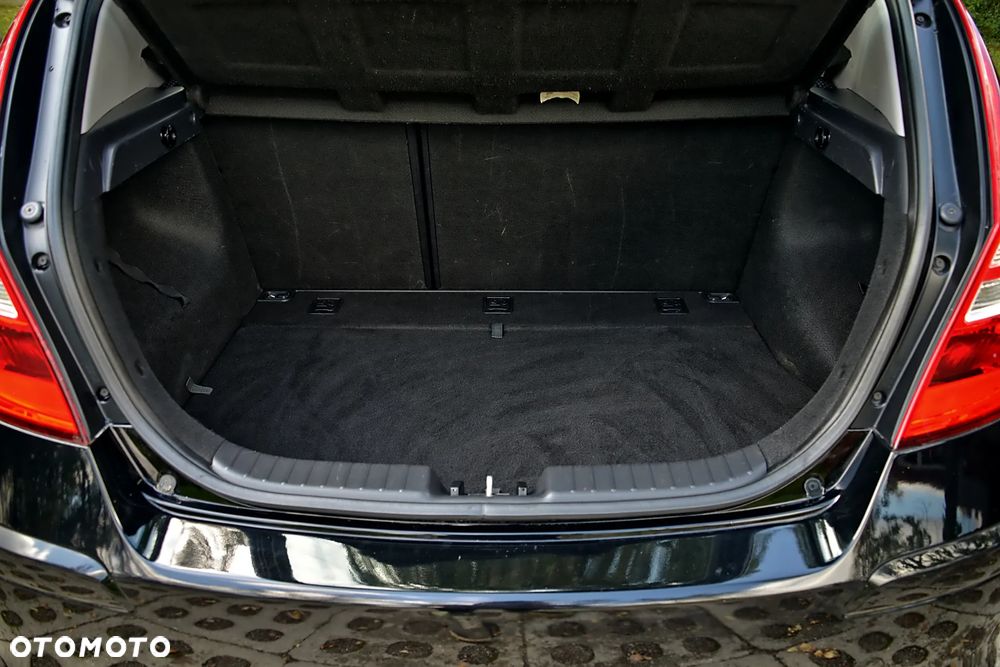 Hyundai i30 1.4 Comfort EU5 - 28