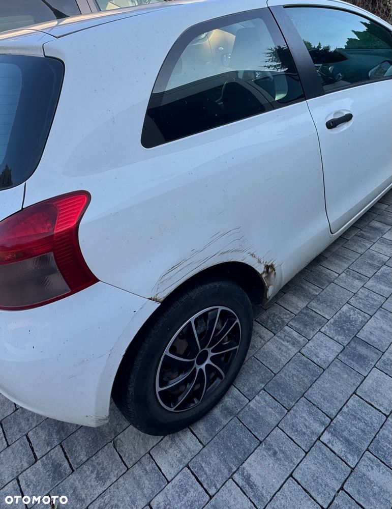 Toyota Yaris 1.0 Terra - 5