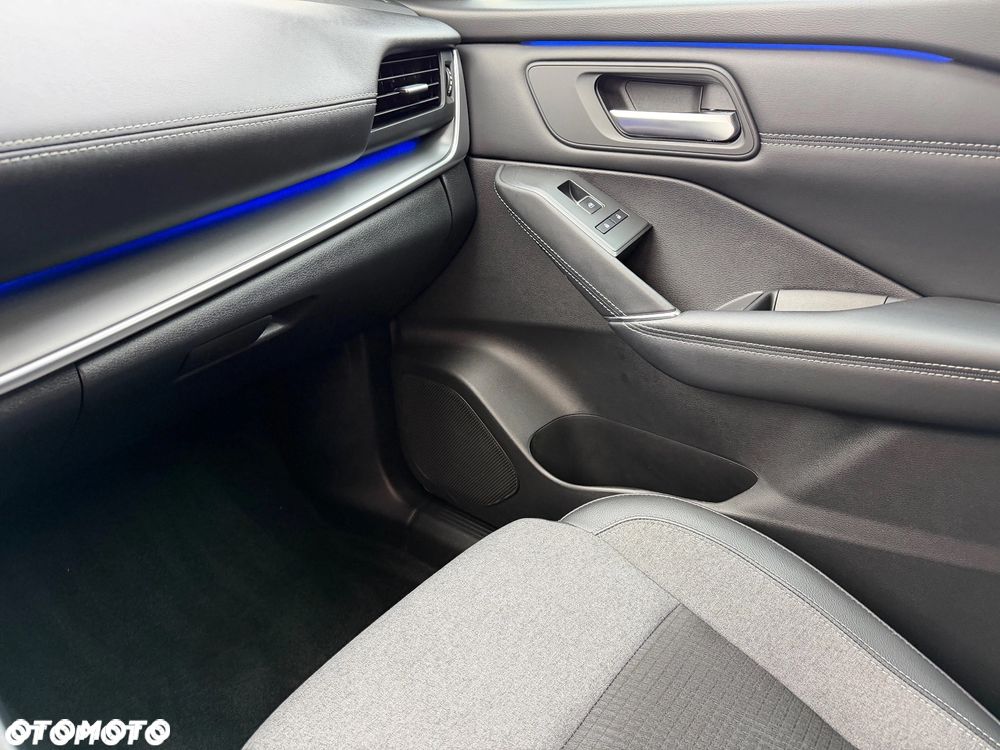 Nissan Qashqai 1.3 DIG-T MHEV N-Connecta - 25