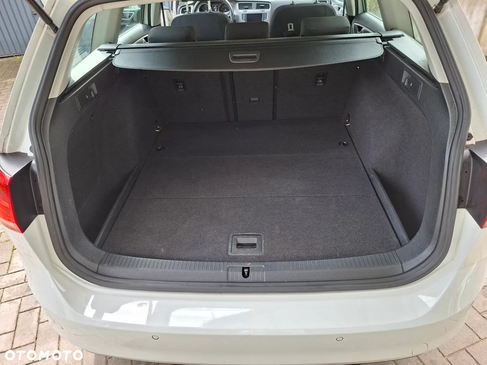 Volkswagen Golf - 9