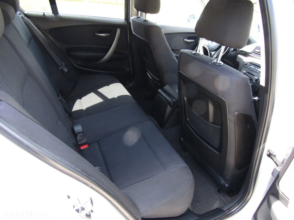 BMW Seria 1 118i - 22