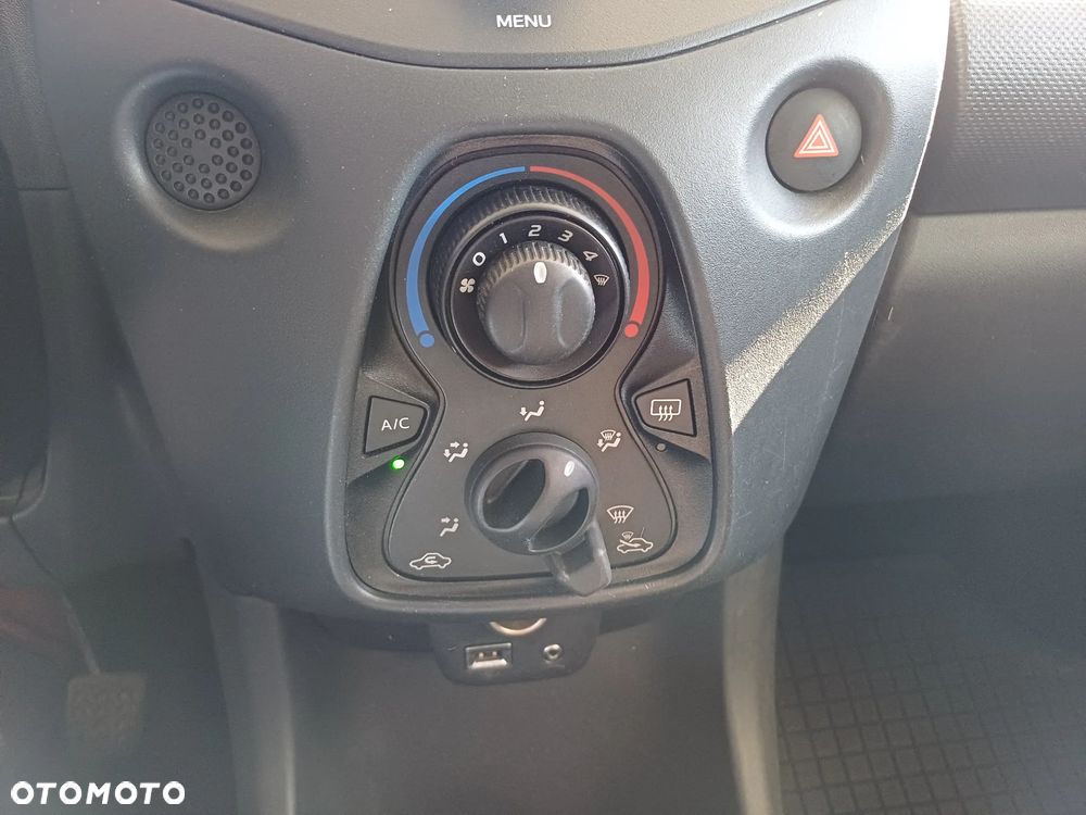 Toyota Aygo x-cite - 15