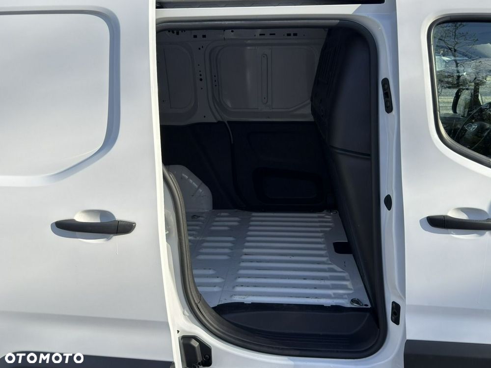 Toyota Proace City - 17