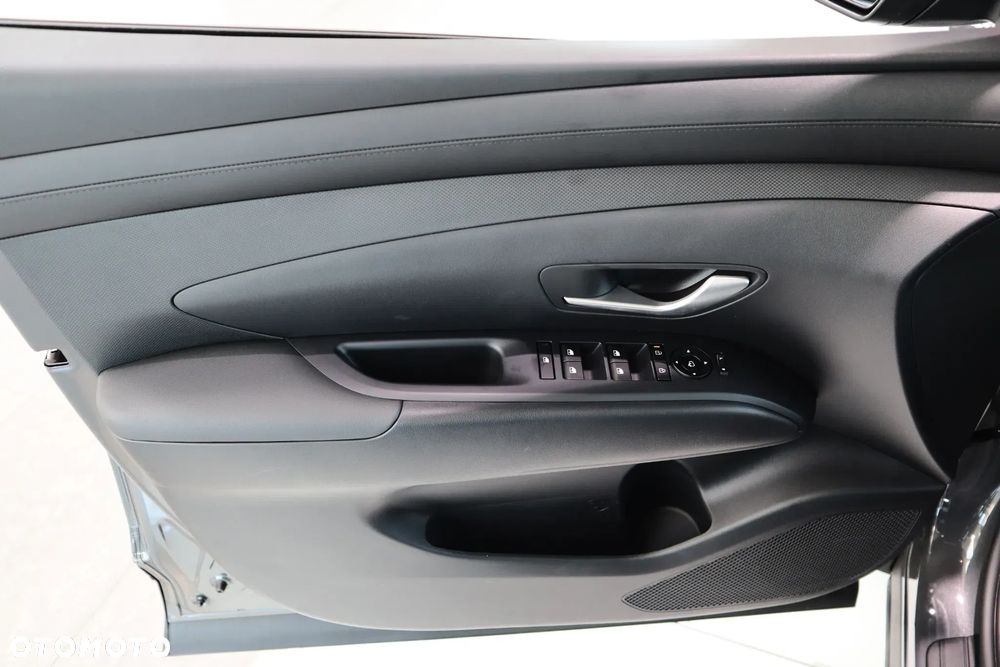 Hyundai Tucson 1.6 T-GDi HEV Smart 2WD - 11