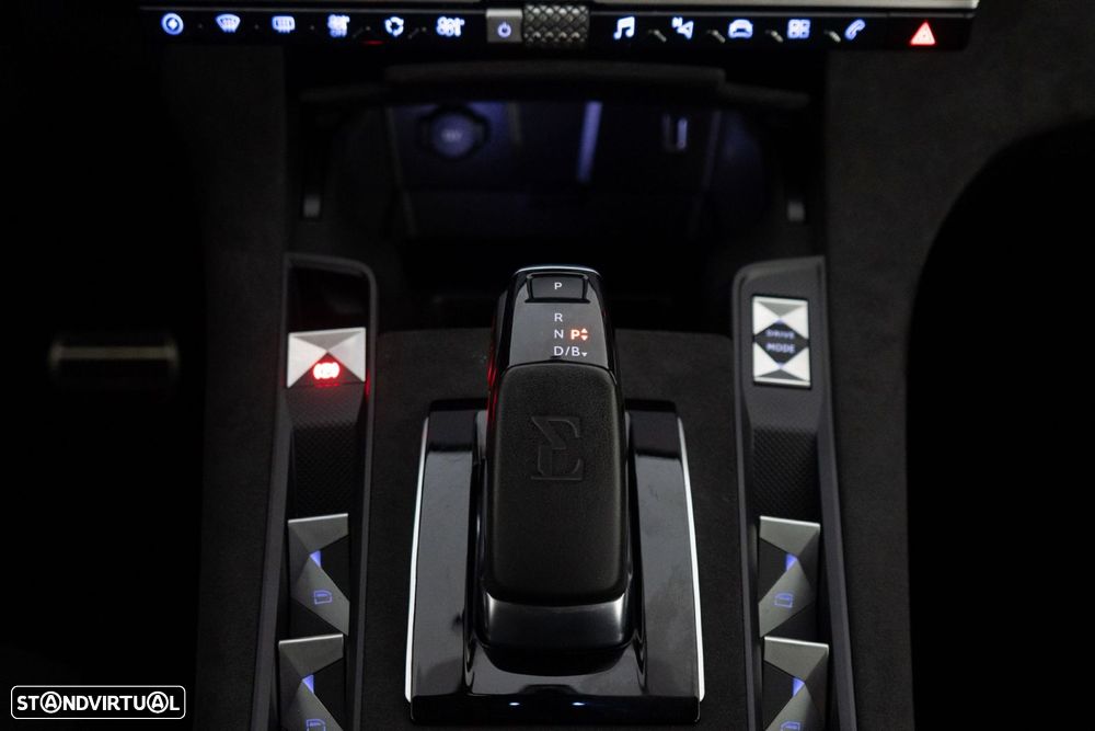DS DS7 Crossback E-Tense Performance Line EAT8 - 30