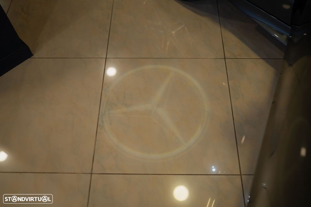 Mercedes-Benz C 300 e AMG Line - 48