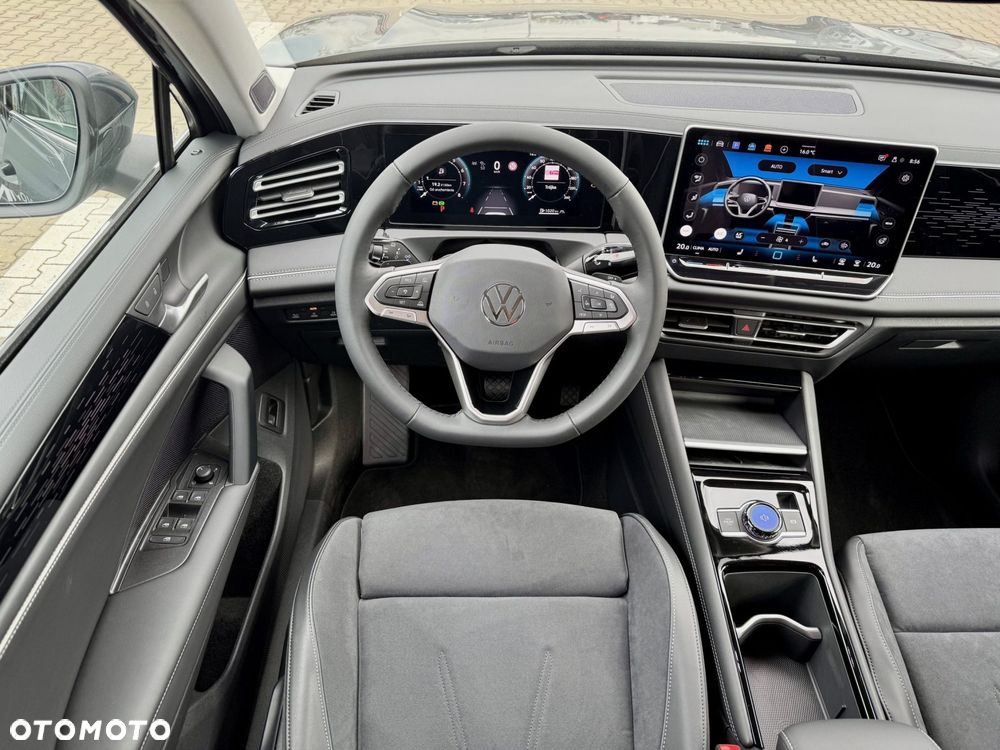 Volkswagen Tiguan - 8