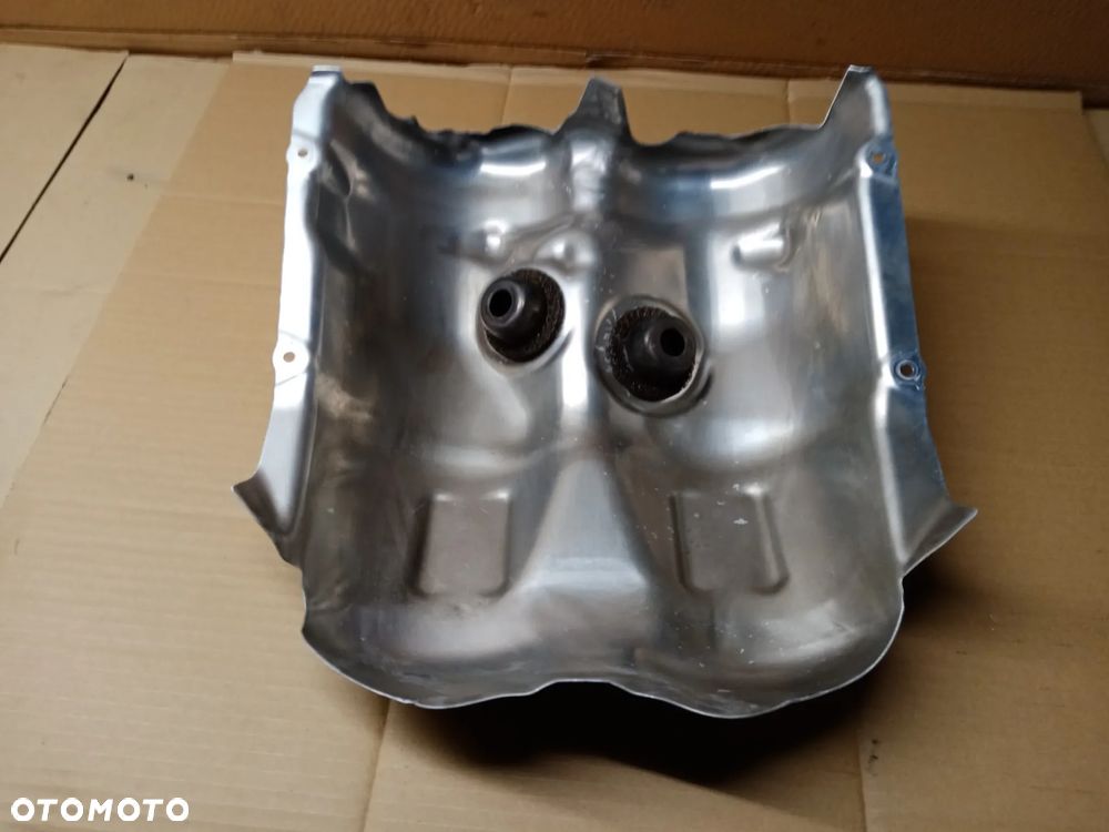 Osłona termiczna turbiny wydechu BMW M5 G30 F90 4.4 V8 7856414 8053526 - 3